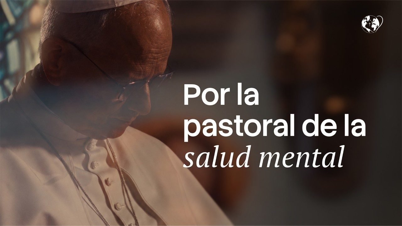 Papa Leon XIV sosteniendo una estampa de santa Dimpna en el videomensaje de octubre de 2026